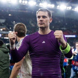 leyu机构-40岁诺伊尔单场9扑救，俱乐部生涯592场也仅有2次扑救数更多