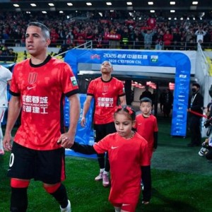 leyu-足协还在等什么？国足潜在归化大牌两场比赛1球1助攻，已会唱国歌|中超|罗慕洛|成都蓉城|青岛海牛|中国足协_新浪体育_新浪新闻